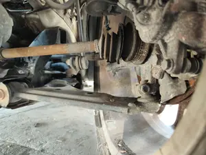 Foto de BRAZO SUSPENSION DELANTERO IZQUIERDO FIAT GRANDE PUNTO (199) 1.4  (95 CV / 70 KW)