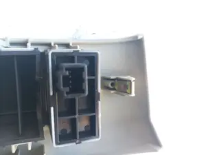 Foto de INTERRUPTOR NISSAN MICRA (K12E) 1.5 dCi Turbodiesel CAT (86 CV / 63 KW) referencia 68485 foto 2