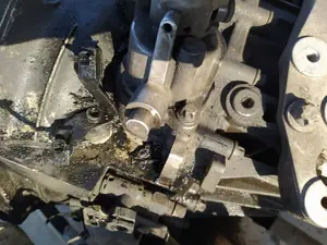 Foto de CAJA CAMBIOS OPEL ASTRA J BERLINA 5P referencia M32012D1 foto 6