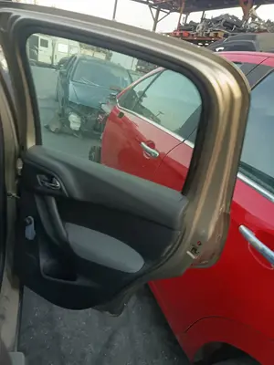 Foto de CERRADURA PUERTA TRASERA DERECHA CITROEN C3 1.4  (73 CV / 54 KW)