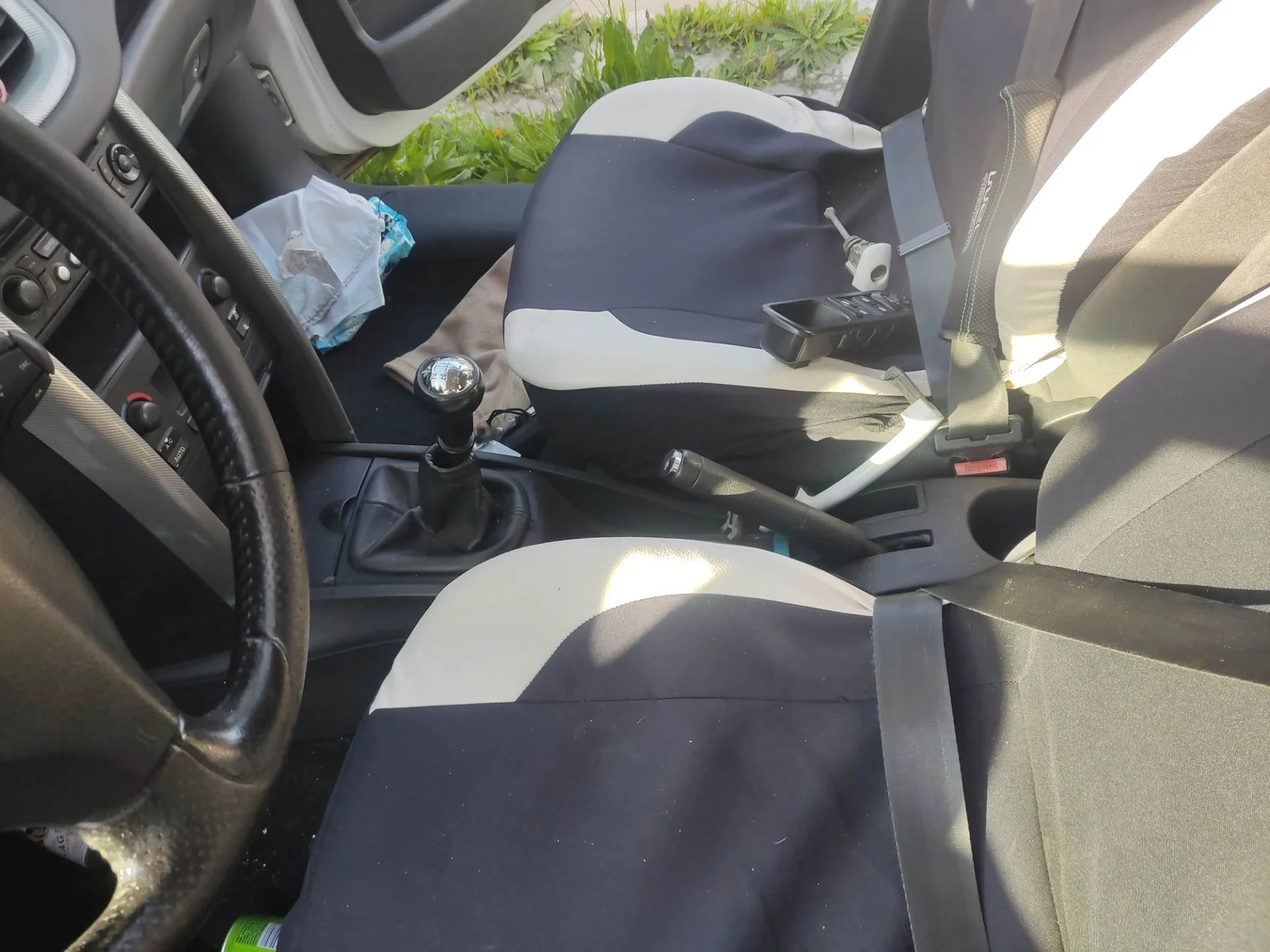 Foto de CONSOLA CENTRAL PEUGEOT 207 1.6 HDi FAP CAT (9HZ / DV6TED4) (109 CV / 80 KW)