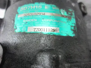 Foto de COMPRESOR AIRE ACONDICIONADO RENAULT LAGUNA (B56) referencia 7700111298 foto 2