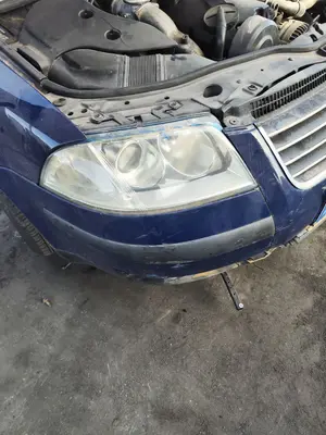 Foto de FARO DERECHO VOLKSWAGEN PASSAT BERLINA (3B3) 1.9 TDI (131 CV / 96 KW) referencia 3B0941016AN foto 6