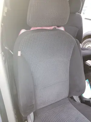 Foto de ASIENTO DELANTERO DERECHO MITSUBISHI GRANDIS (NA0W) 2.0 DI-D CAT (136 CV / 100 KW) referencia 6900A706HA foto 2