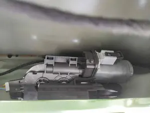 Foto de CERRADURA MALETERO / PORTON PORSCHE MACAN (95BA) referencia 95B827505 foto 2