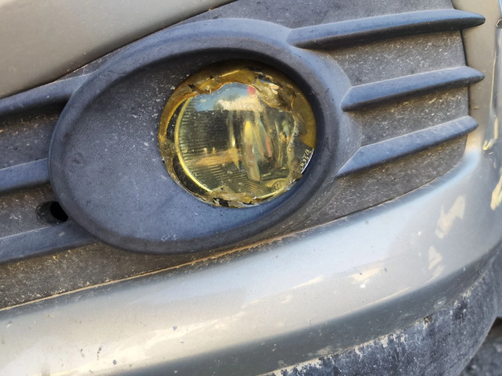 Foto de FARO ANTINIEBLA IZQUIERDO OPEL ASTRA H TWIN TOP 1.9 16V CDTI CAT (Z 19 DTH / LRD) (150 CV / 110 KW)