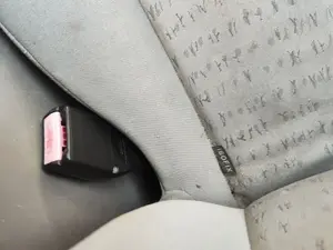 Foto de PRETENSOR AIRBAG DERECHO RENAULT SCENIC II (JM) 1.9 dCi Diesel (120 CV / 88 KW)