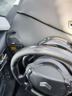 Foto de VOLANTE CITROEN GRAND C4 PICASSO 1.6 16V HDi FAP (109 CV / 80 KW) foto 2