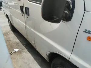 Foto de PUERTA DELANTERA DERECHA FIAT DUCATO II COMBI 2.8 TDI CAT (122 CV / 90 KW) foto 2