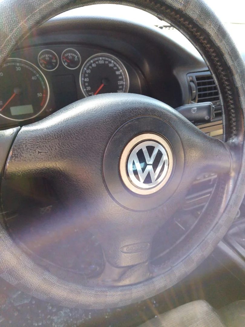 Foto de AIRBAG DELANTERO IZQUIERDO VOLKSWAGEN PASSAT BERLINA (3B3) 1.9 TDI (131 CV / 96 KW)