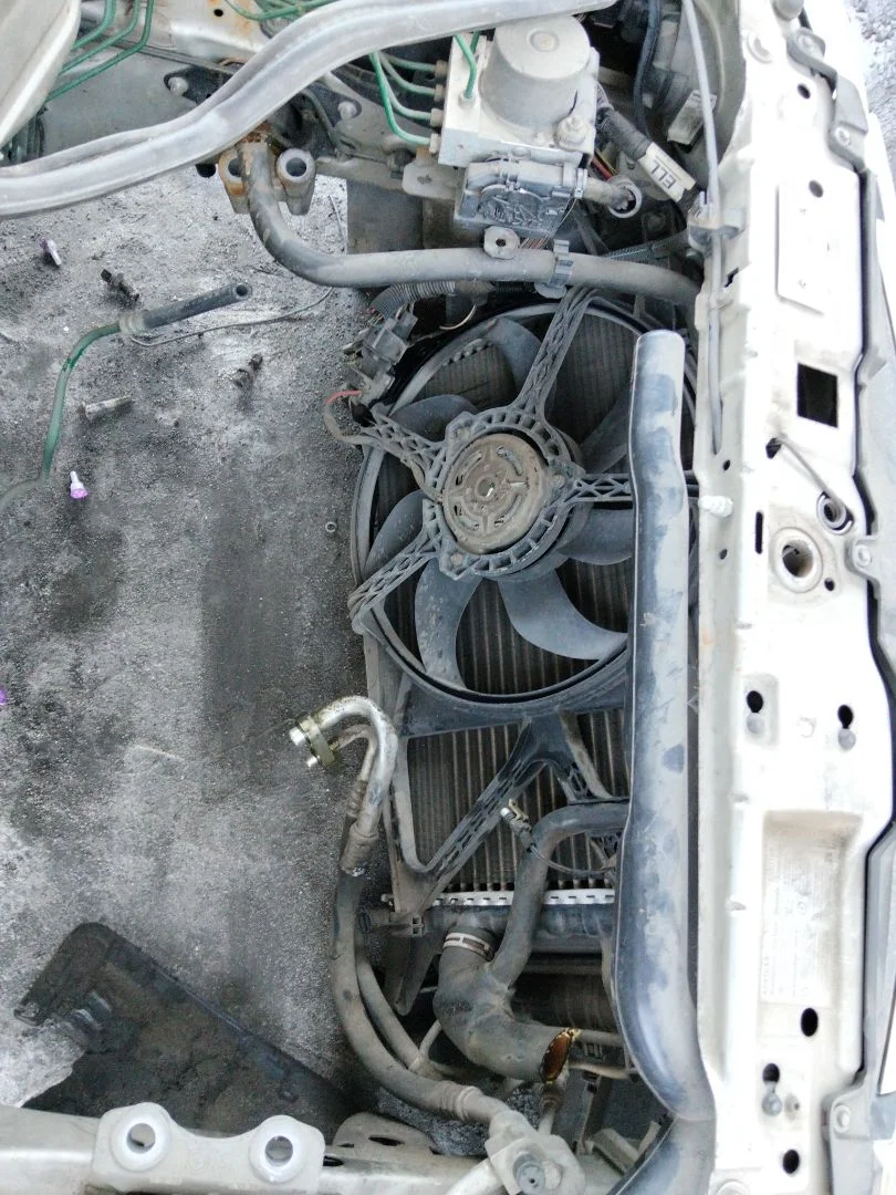 Foto de RADIADOR AGUA OPEL CORSA C 1.2 16V CAT (Z 12 XE / LW4) (75 CV / 55 KW)