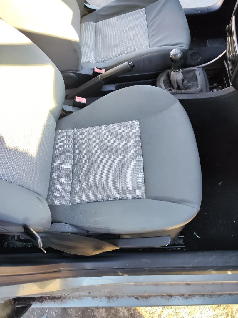 Foto de ASIENTO DELANTERO DERECHO SEAT CORDOBA BERLINA (6L2) 1.4 16V (75 CV / 55 KW)