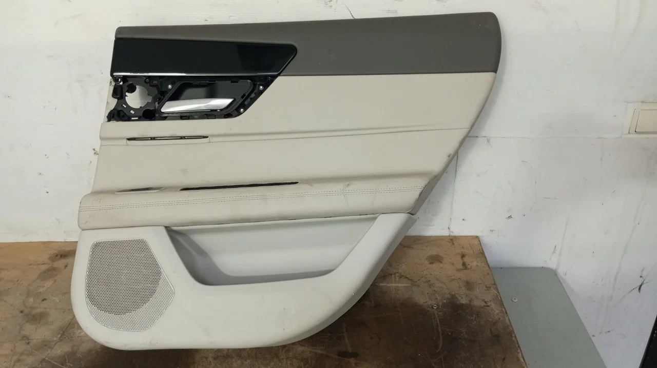Foto de GUARNECIDO PUERTA TRASERA DERECHA JAGUAR XF 2.0 Diesel CAT (163 CV / 120 KW) referencia GX63276A00A