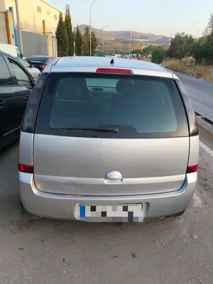 Foto de PORTON TRASERO OPEL MERIVA 1.7 16V CDTI (101 CV / 74 KW) referencia 93187271