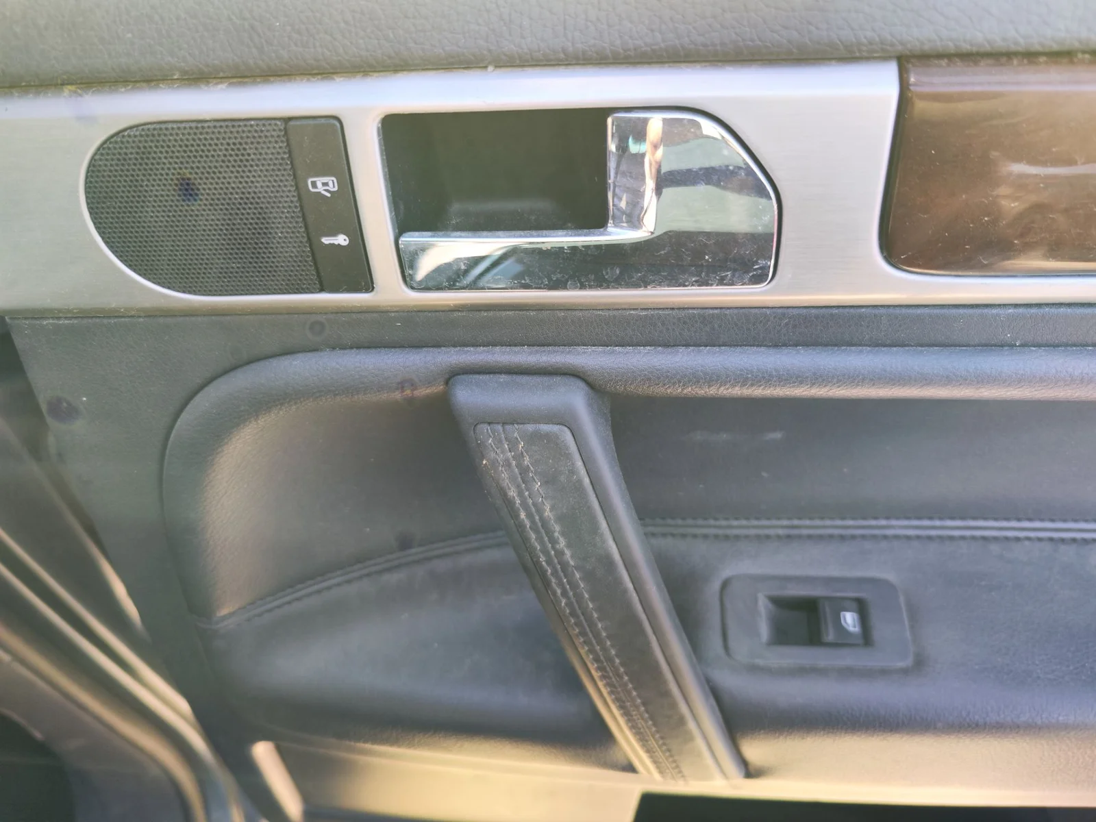 Foto de MANETA INTERIOR TRASERA DERECHA VOLKSWAGEN TOUAREG (7L6) 4.2 V8 32V FSI (350 CV / 257 KW)