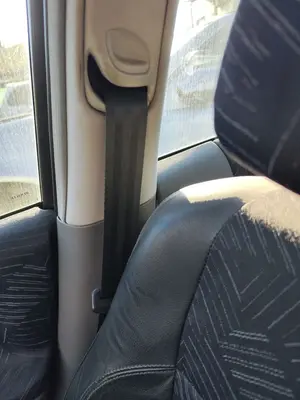 Foto de CINTURON SEGURIDAD DELANTERO DERECHO RENAULT LAGUNA II (BG0) 1.8 CAT (120 CV / 88 KW)