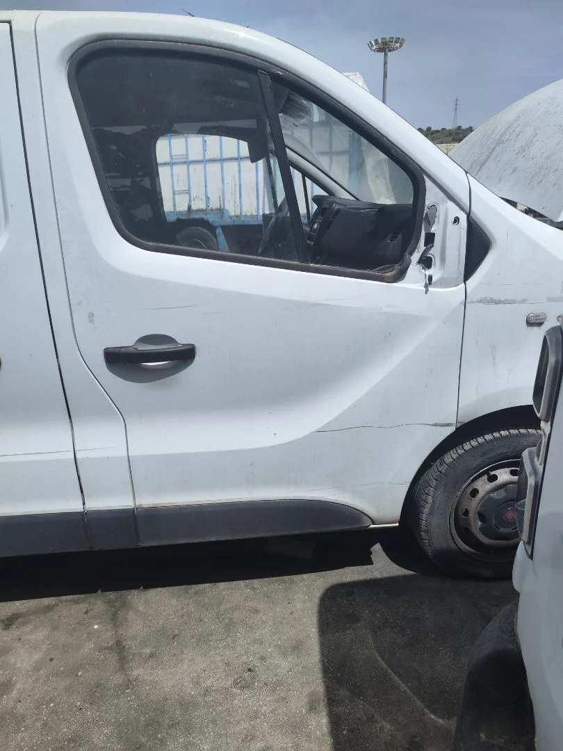 Foto de PUERTA DELANTERA DERECHA FIAT TALENTO FURGÓN (296) 2.0 Turbodiesel Ecojet (119 CV / 88 KW) referencia 6000640500