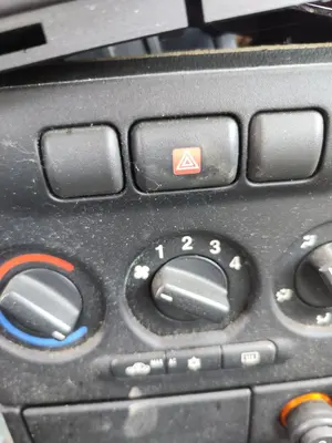 Foto de WARNING OPEL ZAFIRA A 1.6 16V (101 CV / 74 KW)