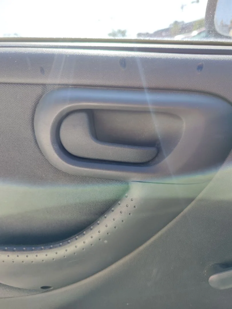 Foto de MANETA INTERIOR DELANTERA IZQUIERDA OPEL CORSA C 1.2 16V CAT (Z 12 XE / LW4) (75 CV / 55 KW)