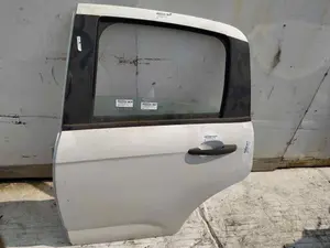 Foto de PUERTA TRASERA IZQUIERDA CITROEN C3 1.4 HDi (68 CV / 50 KW)