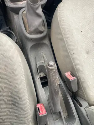 Foto de PALANCA FRENO NISSAN MICRA (K12E) 1.2 CAT (65 CV / 48 KW) foto 2