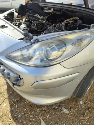 Foto de FARO IZQUIERDO PEUGEOT 307 BREAK/ SW (S2) 2.0 16V HDi FAP CAT (RHR / DW10BTED4) (136 CV / 100 KW) foto 2