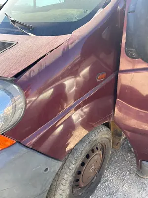 Foto de ALETA DELANTERA IZQUIERDA RENAULT TRAFIC II FURGÓN 2.5 dCi Diesel CAT (135 CV / 99 KW) referencia 7782524451 foto 1