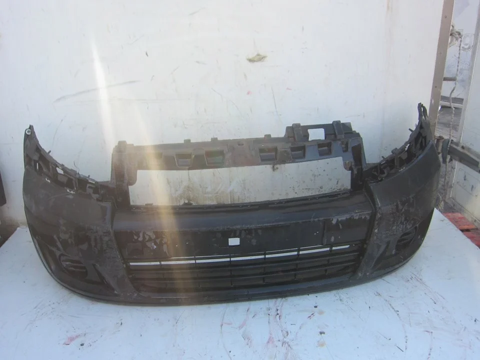 Foto de PARAGOLPES DELANTERO AUDI ALLROAD QUATTRO QUATTRO (4B5) 2.5 V6 24V TDI (180 CV / 132 KW) referencia 4Z7807437E