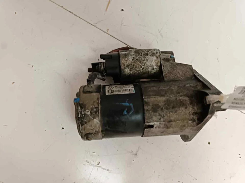 Foto de MOTOR ARRANQUE RENAULT CLIO III referencia 8200584675B