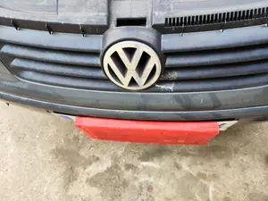 Foto de REFUERZO PARAGOLPES DELANTERO VOLKSWAGEN POLO IV (9N1) 1.4 16V (75 CV / 55 KW)
