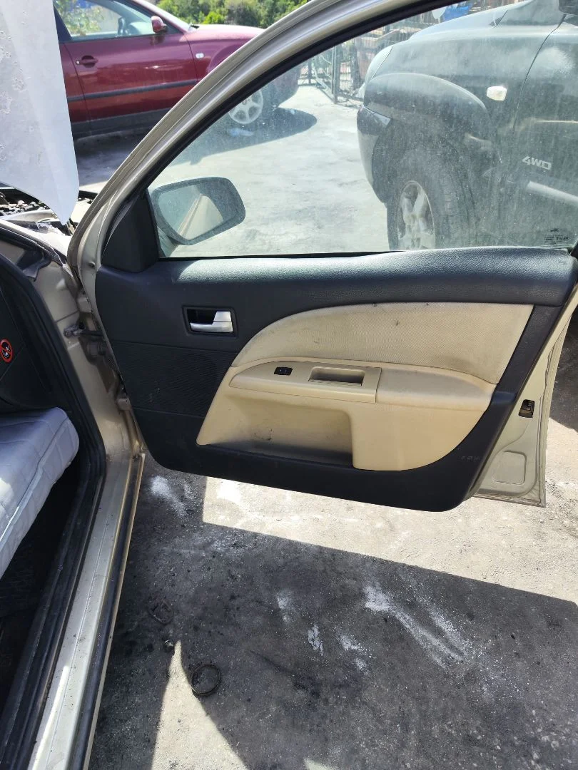 Foto de GUARNECIDO PUERTA DELANTERA DERECHA FORD MONDEO BERLINA (GE) 2.0 TDCi CAT (131 CV / 96 KW) referencia 1357132