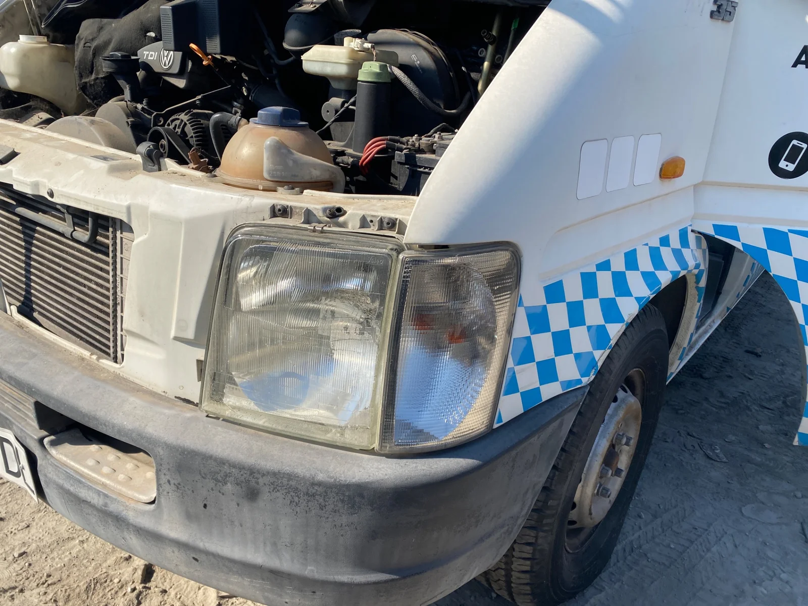 Foto de FARO IZQUIERDO VOLKSWAGEN LT FURGÓN/COMBI 2.5 TDI (109 CV / 80 KW) referencia 2D1941015