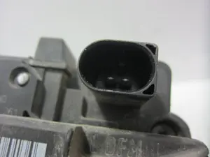 Foto de ALTERNADOR VOLKSWAGEN POLO V (6C1) 1.0 (75 CV / 55 KW) referencia 037903025M foto 2