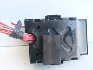 Foto de CAJA RELES / FUSIBLES OPEL CORSA E referencia 2B0Z4010F foto 2