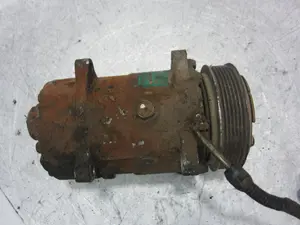 Foto de COMPRESOR AIRE ACONDICIONADO CITROEN XSARA COUPE referencia 2463504860 foto 7