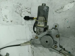 Foto de ELEVALUNAS TRASERO DERECHO DAEWOO ESPERO 2.0 CAT (105 CV / 77 KW) referencia 96168984 foto 4