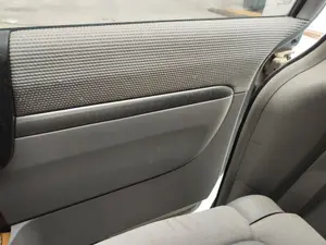 Foto de GUARNECIDO PUERTA TRASERA DERECHA KIA CARNIVAL 2.9 CRDi CAT (185 CV / 136 KW) referencia 833024D051AD2