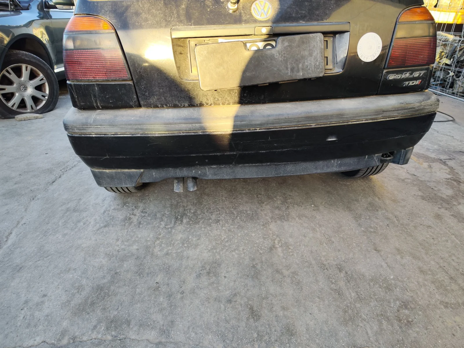 Foto de PARAGOLPES TRASERO VOLKSWAGEN GOLF III (1H1)(11.1991) 1.9 TDI (110 CV / 81 KW) referencia 1H6807417D