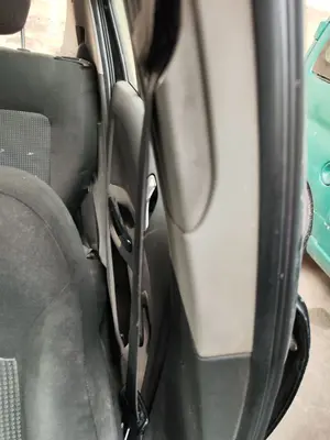 Foto de CINTURON SEGURIDAD DELANTERO IZQUIERDO OPEL CORSA D 1.3 16V CDTI (75 CV / 55 KW) referencia 13225280