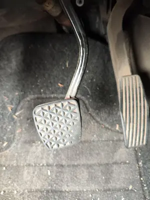 Foto de PEDAL FRENO OPEL CORSA C 1.2 16V CAT (Z 12 XEP / LB4) (80 CV / 59 KW)
