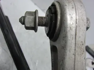 Foto de BRAZO SUSPENSION SUPERIOR TRASERO IZQUIERDO PORSCHE CAYENNE (TIPO 92A) referencia 7L0505376A foto 3