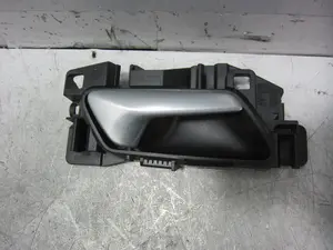 Foto de MANETA INTERIOR TRASERA DERECHA OPEL CROSSLAND X 1.2  (110 CV / 81 KW) referencia A006AB01
