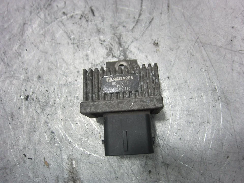 Foto de CAJA PRECALENTAMIENTO CITROEN XSARA PICASSO 2.0 HDi CAT (RHY / DW10TD) (90 CV / 66 KW) referencia 9640469680