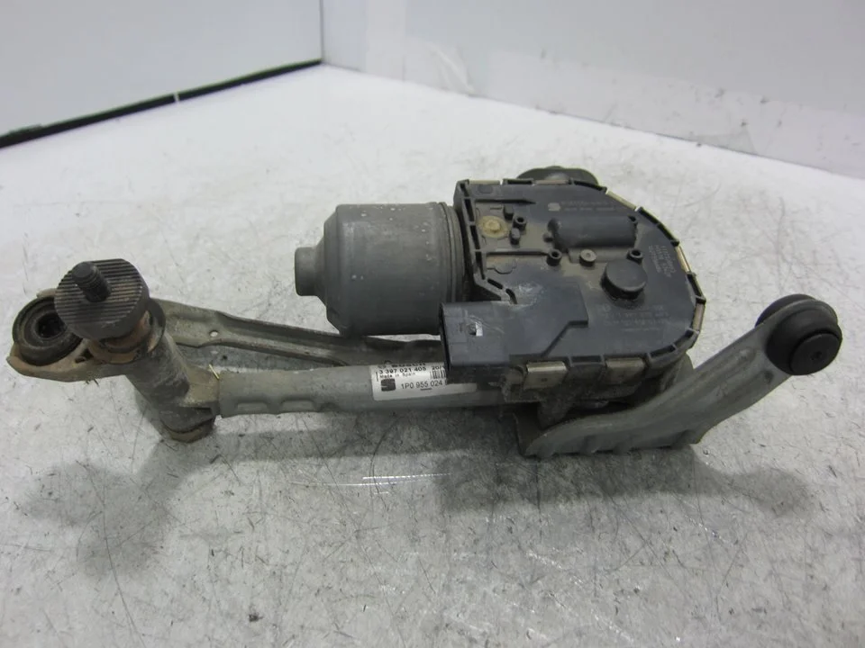Foto de MOTOR LIMPIA DELANTERO SEAT LEON (1P1) 1.6 TDI (105 CV / 77 KW) referencia 3397021405