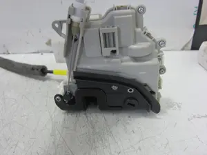 Foto de CERRADURA PUERTA TRASERA IZQUIERDA PORSCHE MACAN (95BA) referencia 8K0839016F foto 7
