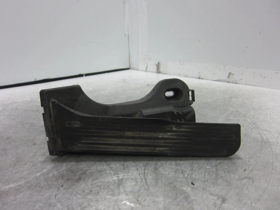 Foto de POTENCIOMETRO PEDAL VOLKSWAGEN TOURAN (1T2) 1.9 TDI (105 CV / 77 KW) referencia 1T1721503H