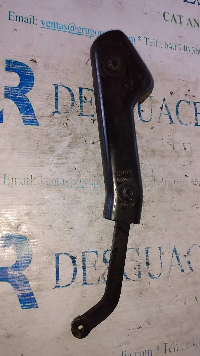 Foto de SOPORTE / GUIA PUERTA CORREDERA FIAT II DOBLÒ (263) CARGO 1.6 JTDM 16V CAT (105 CV / 77 KW) referencia 51842452D