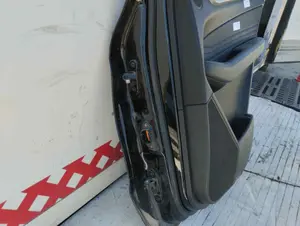 Foto de PUERTA TRASERA DERECHA MERCEDES-BENZ CLASE GLE (BM 292) COUPE 3.0 CDI CAT (258 CV / 190 KW) foto 2