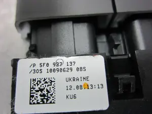 Foto de INTERRUPTOR SEAT LEON (5F1) 1.6 TDI (105 CV / 77 KW) referencia 5F0927137 foto 4