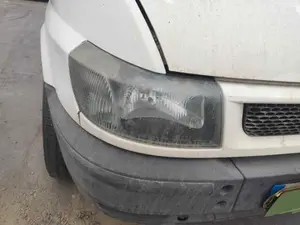 Foto de FARO DERECHO FORD TRANSIT FURGÓN CORTO (FY) 2.4 TDE (116 CV / 85 KW) referencia YC1X13008 foto 4